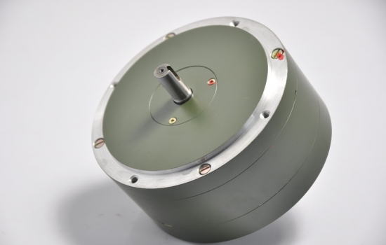 力矩電機控制器是否通用呢？